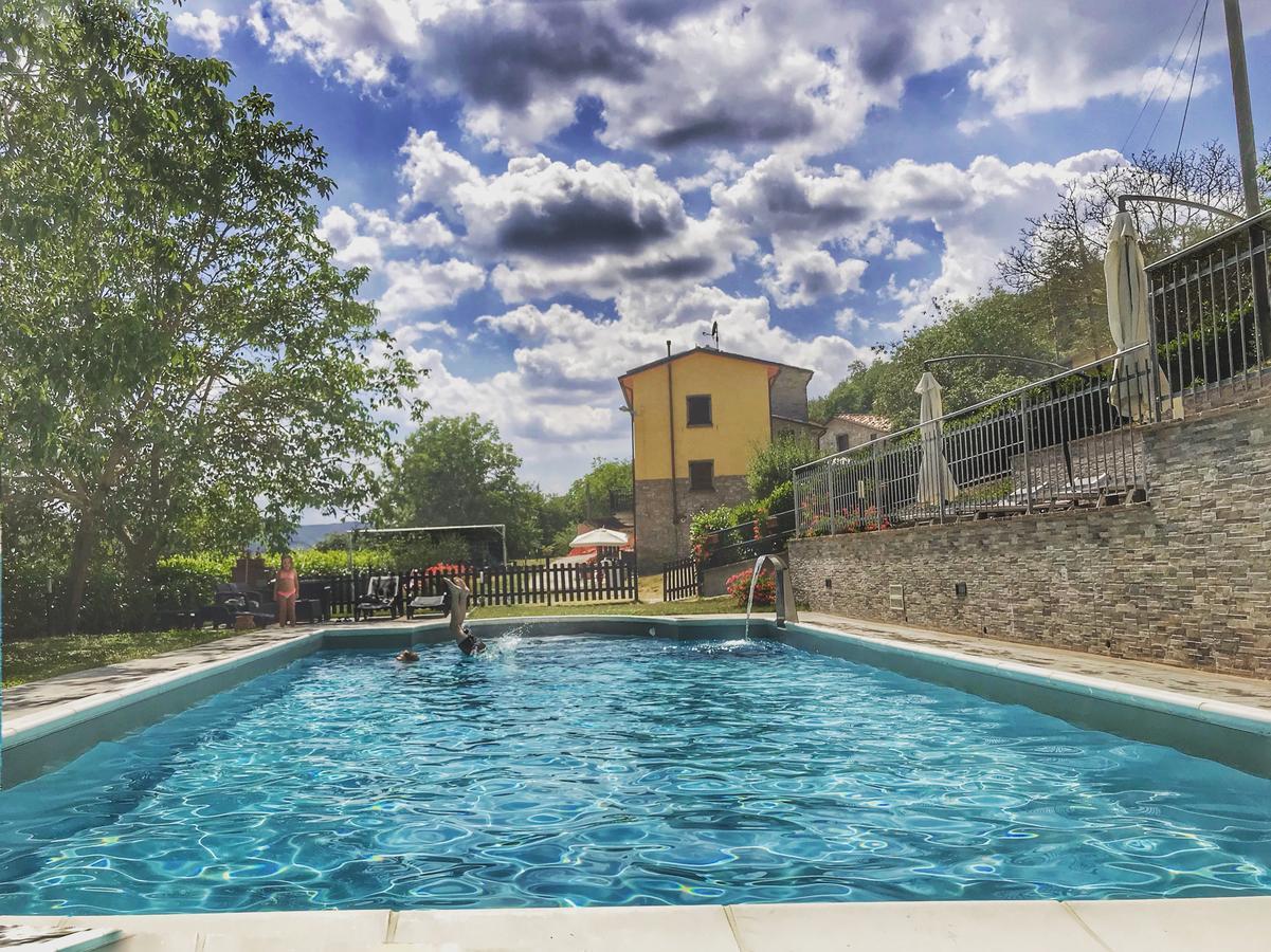 Agriturismo Cailuca Pietralunga  Luaran gambar