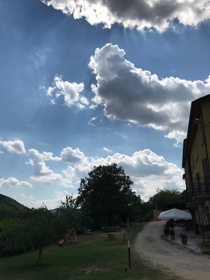 Agriturismo Cailuca Pietralunga  Luaran gambar