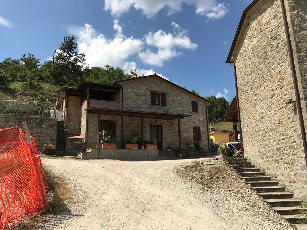 Agriturismo Cailuca Pietralunga  Luaran gambar