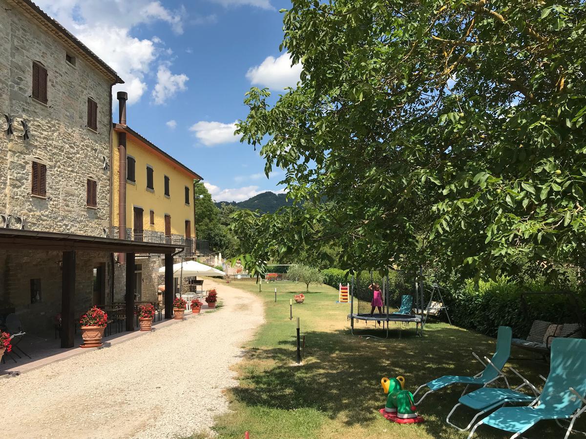 Agriturismo Cailuca Pietralunga  Luaran gambar