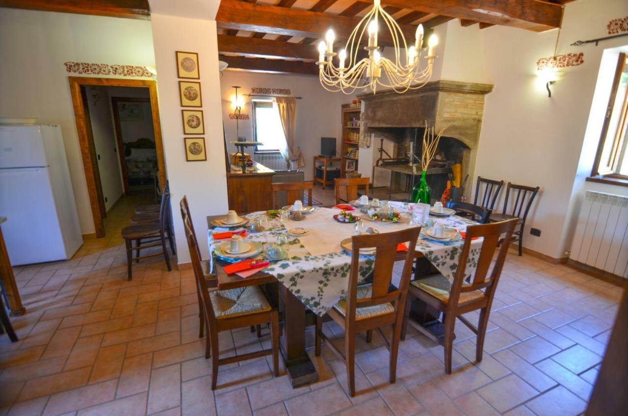Agriturismo Cailuca Pietralunga  Luaran gambar
